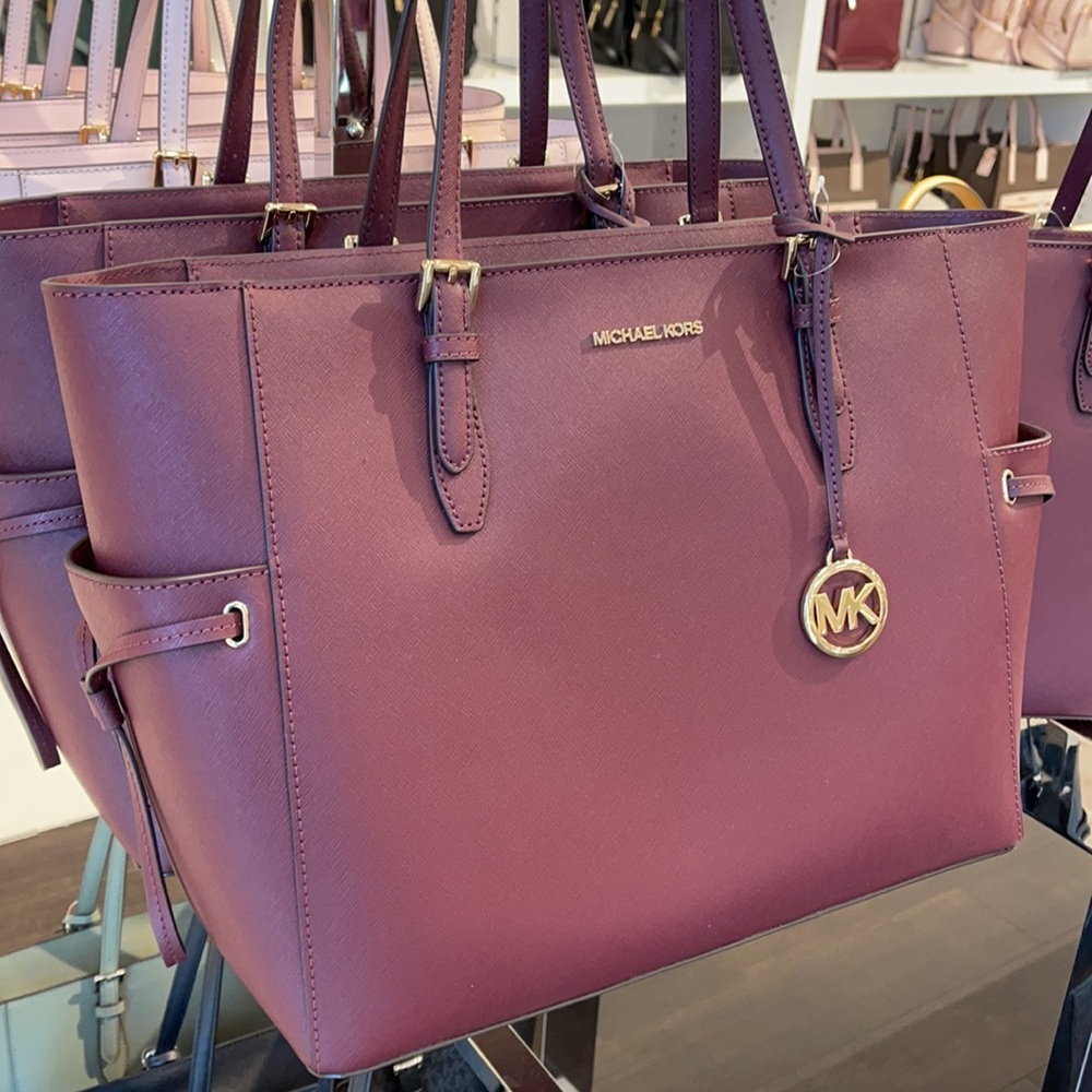 Michael Kors Gilly Travel Large Drawstring Tote Oxblood NWT - Picture 5 of 16